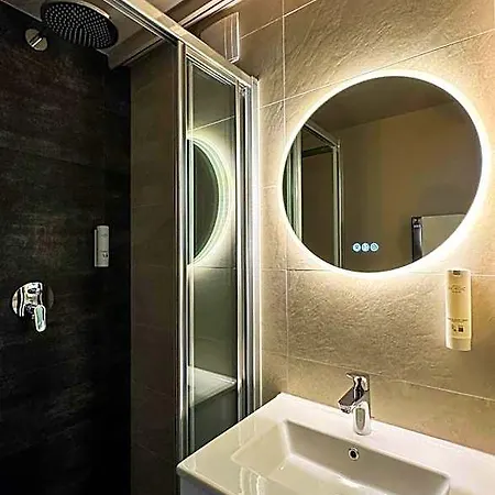 Le Du Gaschney Hotel