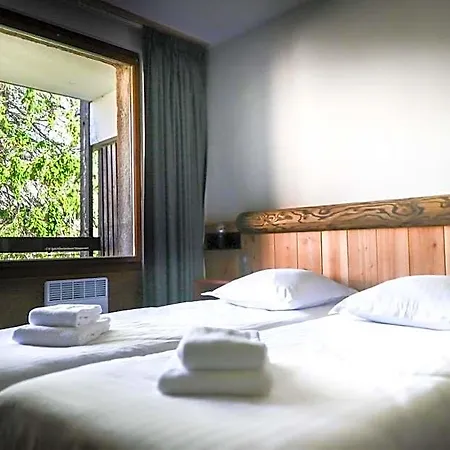 Le Du Gaschney Hotel *